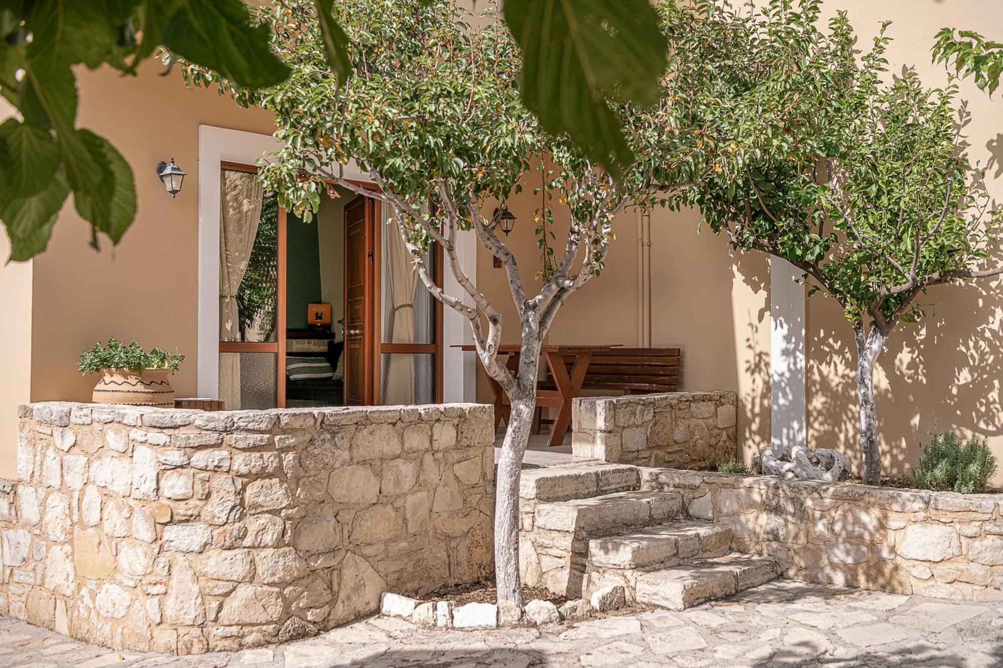 Earino Apartment Kato Asites ภายนอก รูปภาพ